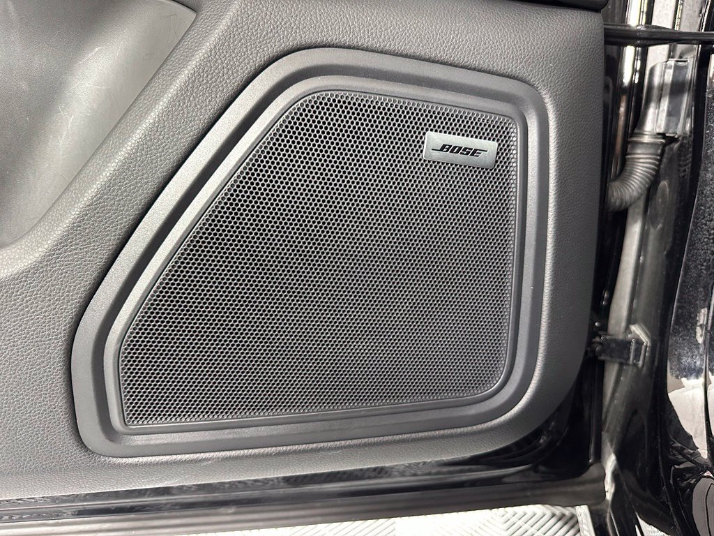 Certified 2025 Porsche Macan w/ Premium Package Plus AWD/4WD image 19