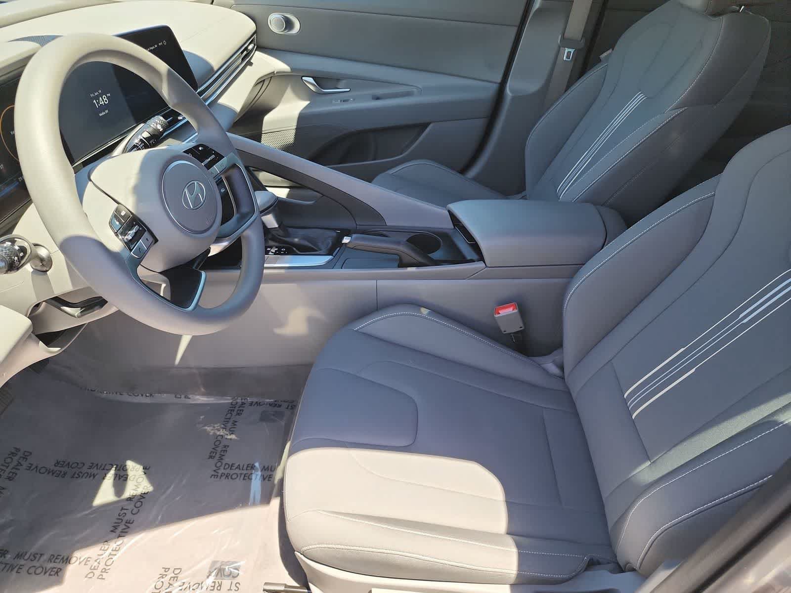 Used 2024 Hyundai Elantra SEL FWD image 15