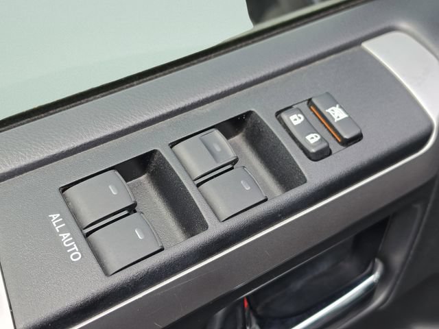 Used 2022 Toyota 4Runner SR5 AWD/4WD image 27