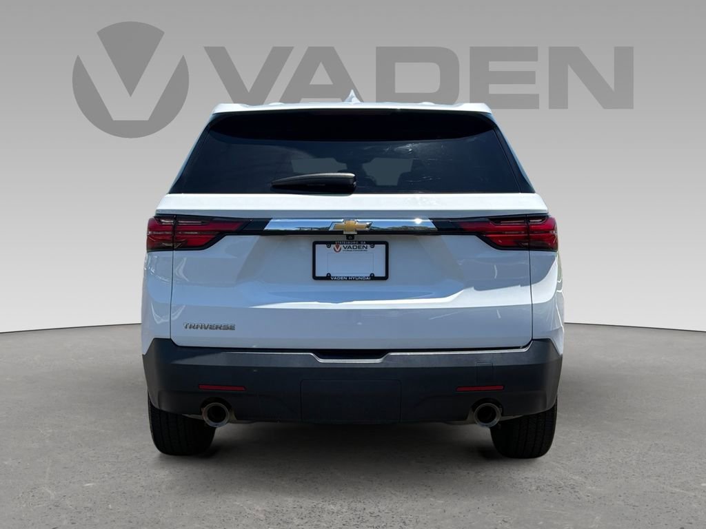 Used 2023 Chevrolet Traverse LS FWD image 19
