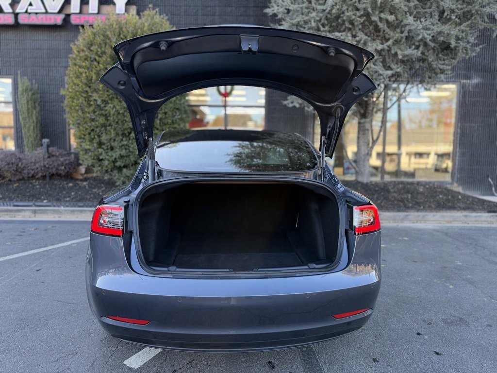 Used 2022 Tesla Model 3 Long Range image 17