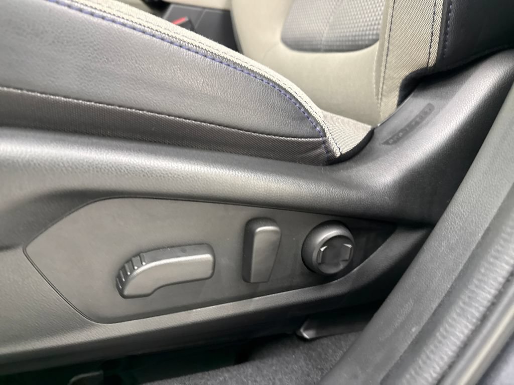 Used 2025 Subaru Forester Premium AWD/4WD image 14