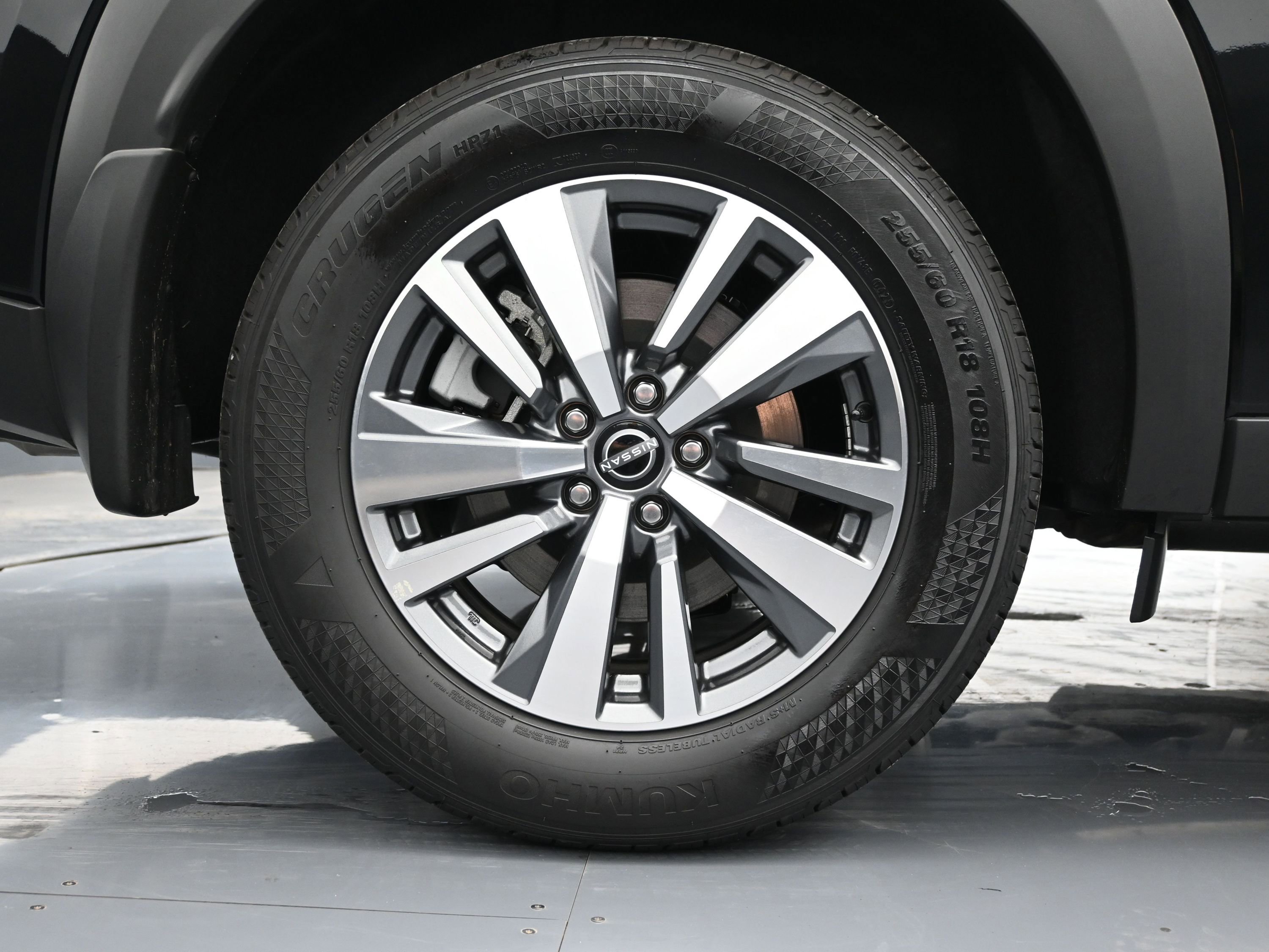 Used 2025 Nissan Pathfinder SL image 18