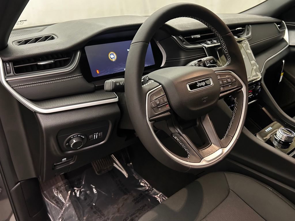 New 2026 Jeep Grand Cherokee L 4WD image 11