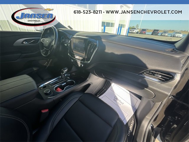 Used 2022 Chevrolet Traverse LT w/ Midnight/Sport Edition image 28