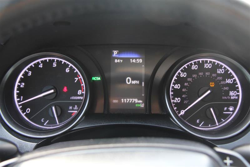 Used 2022 Toyota Camry SE w/ Cold Weather Package FWD image 28