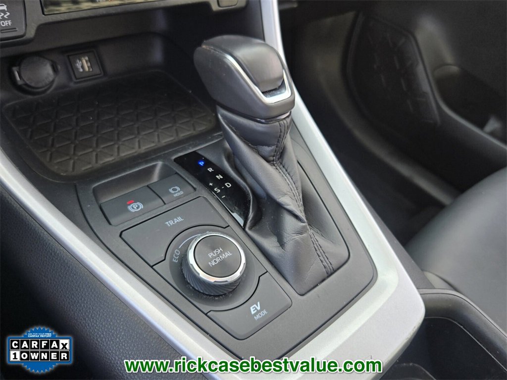 Used 2024 Toyota RAV4 XLE Premium image 28