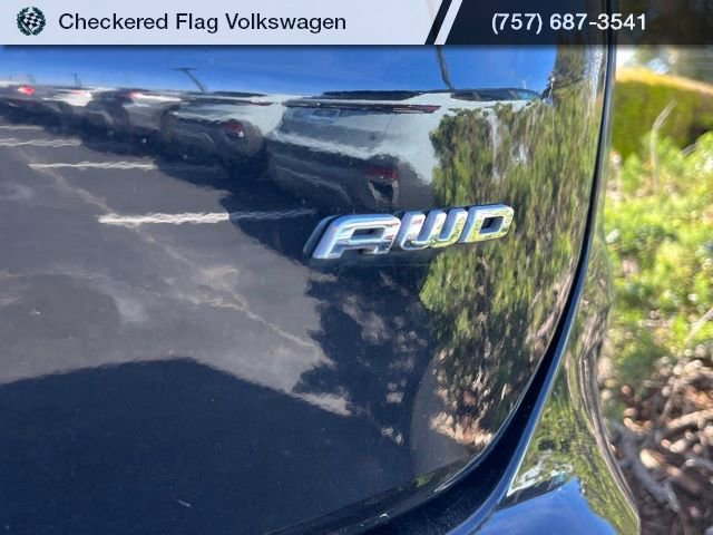 Used 2024 Ford Edge Titanium image 11
