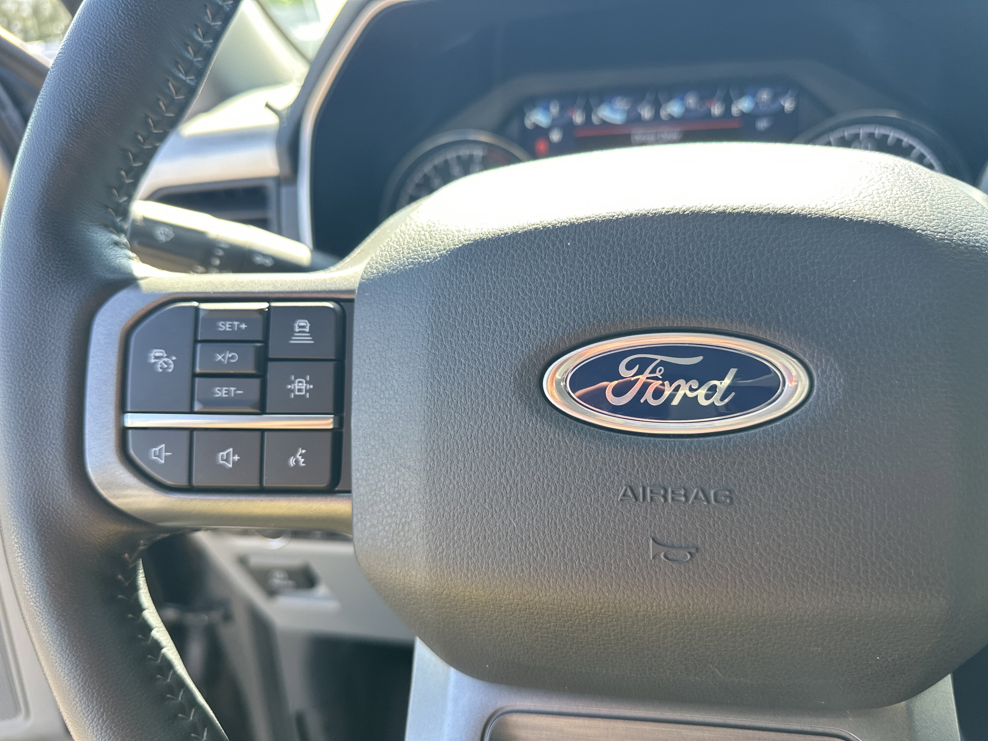 Used 2022 Ford F150 XLT w/ Equipment Group 302A High AWD/4WD image 25