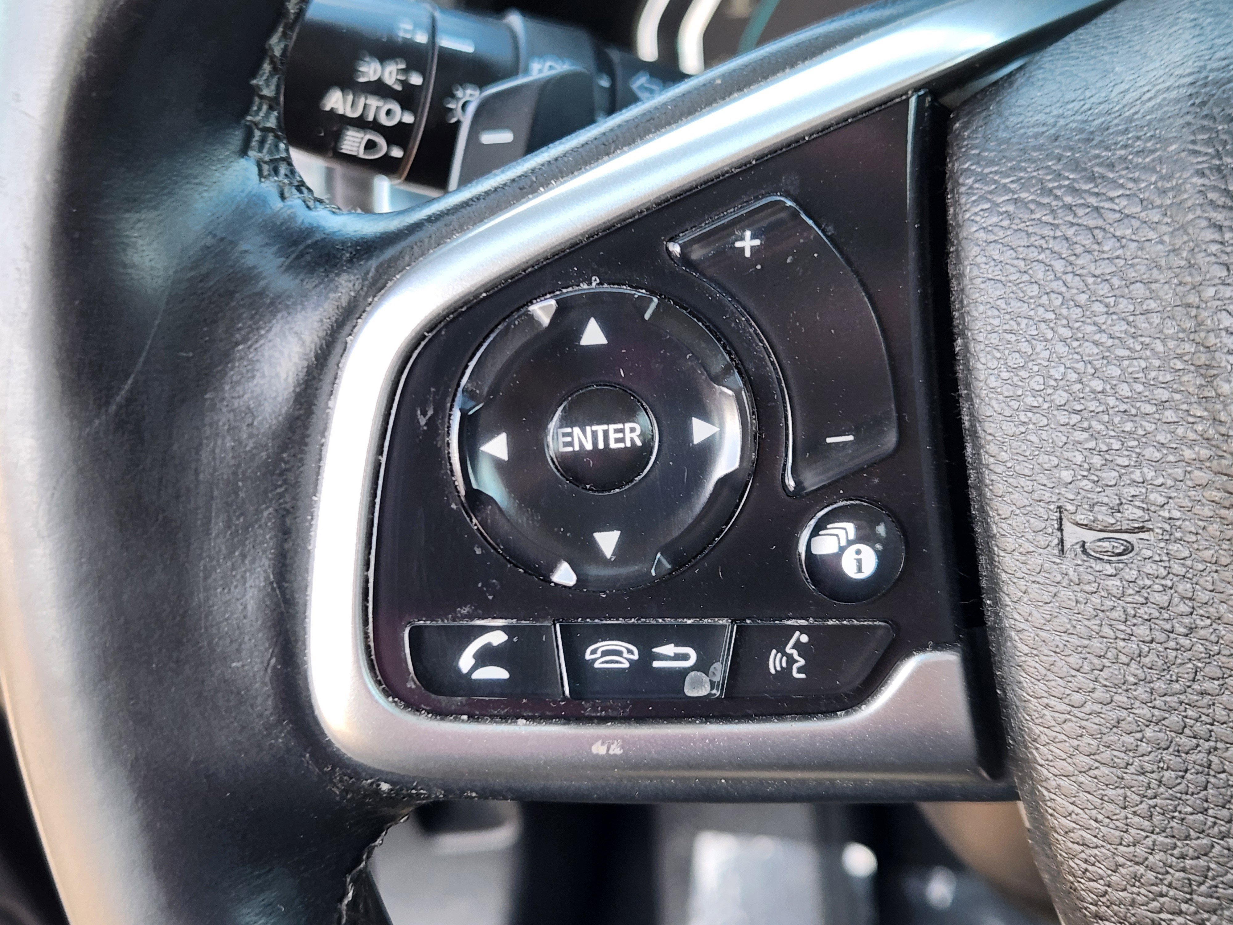 Used 2020 Honda Civic Touring image 23