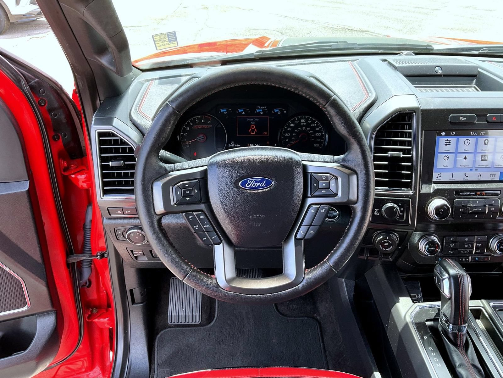 Used 2019 Ford F150 Lariat w/ Equipment Group 502A Luxury AWD/4WD image 11