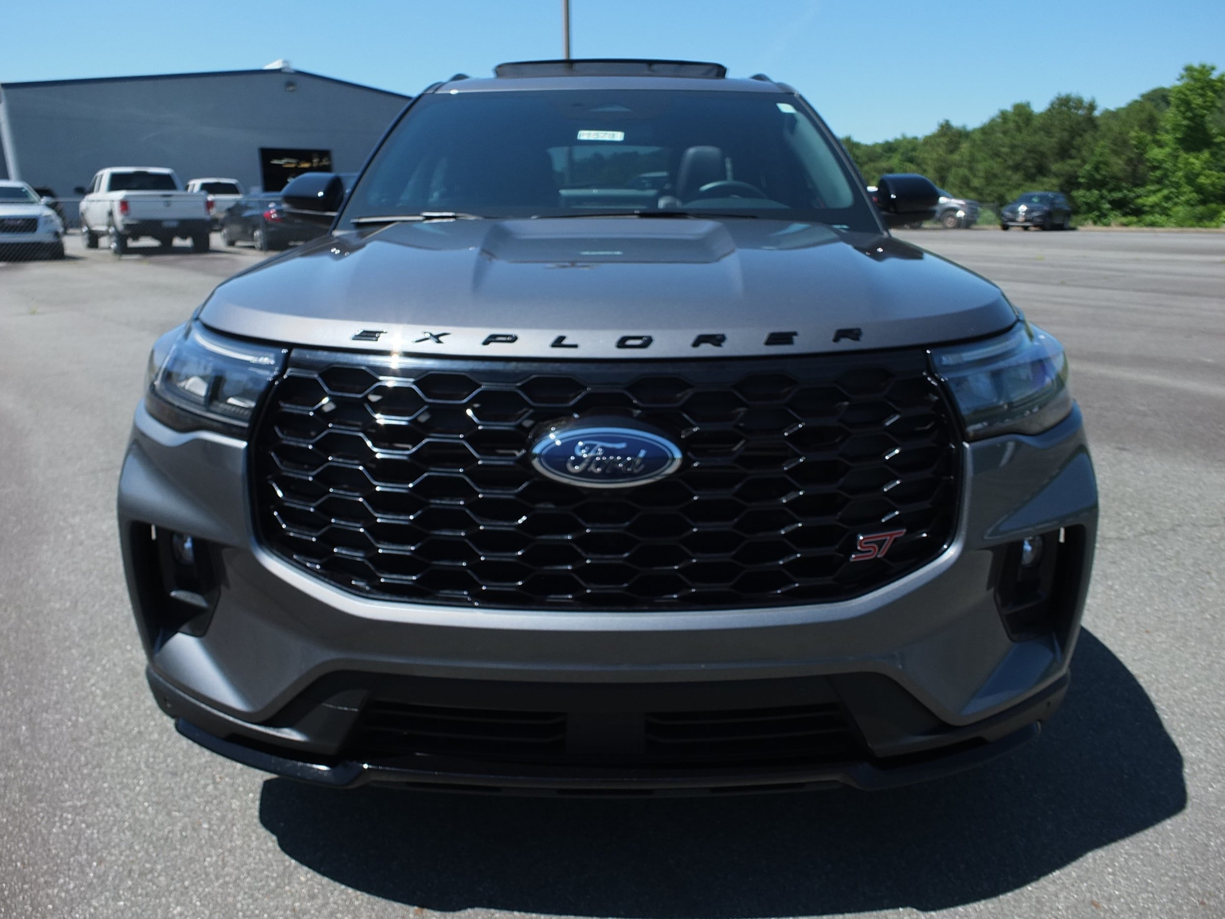 Used 2025 Ford Explorer ST w/ Sun And Sound Package AWD/4WD image 8