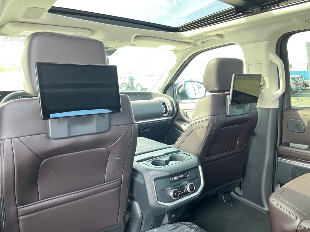 New 2026 Ford Expedition Platinum w/ Platinum Ultimate Package AWD/4WD image 38