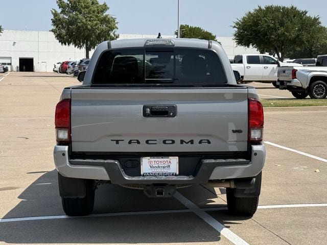 Used 2018 Toyota Tacoma TRD Sport w/ Technology Package RWD image 5
