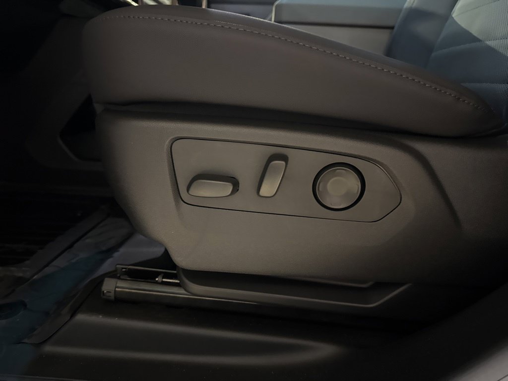 New 2025 GMC Hummer EV 2X AWD/4WD image 19