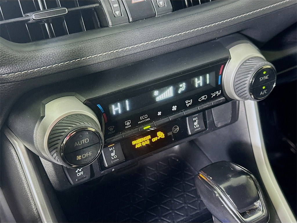 Used 2019 Toyota RAV4 XLE Premium image 26