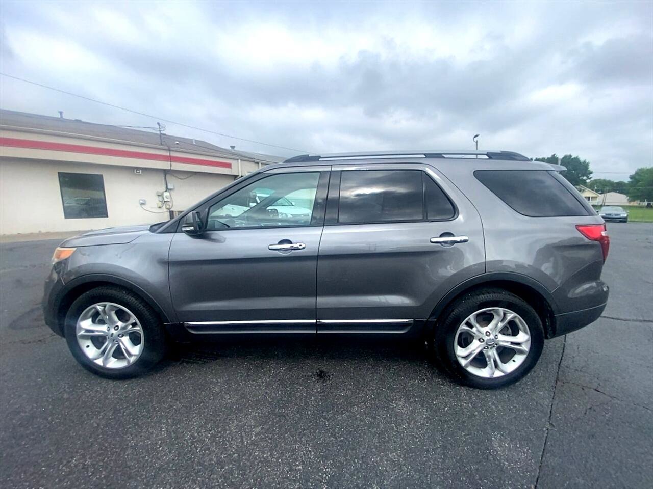 Used 2014 Ford Explorer Limited image 8