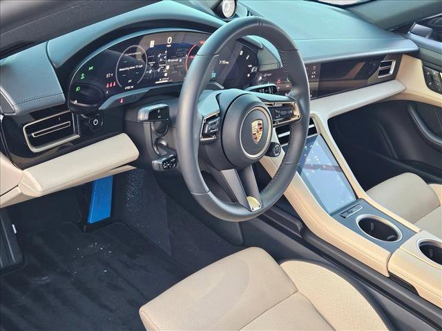 Used 2025 Porsche Taycan 4S image 10