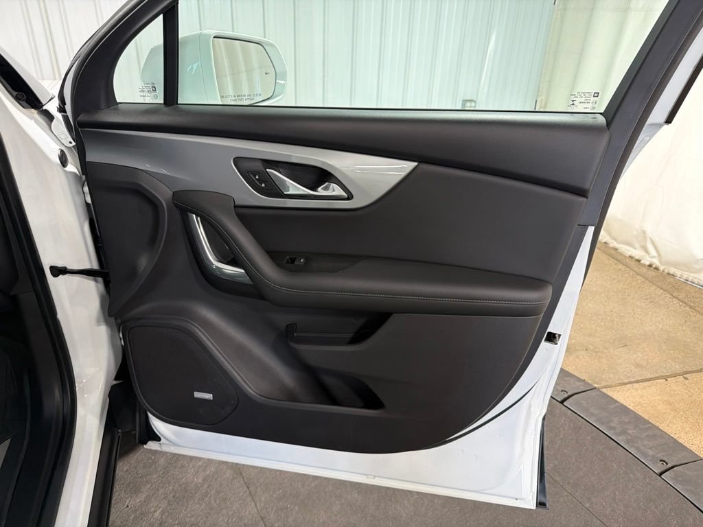 Certified 2019 Chevrolet Blazer LT w/ Sun and Wheels Package AWD/4WD image 21