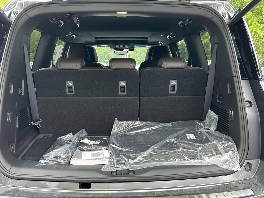 New 2026 Nissan Armada Platinum AWD/4WD image 9