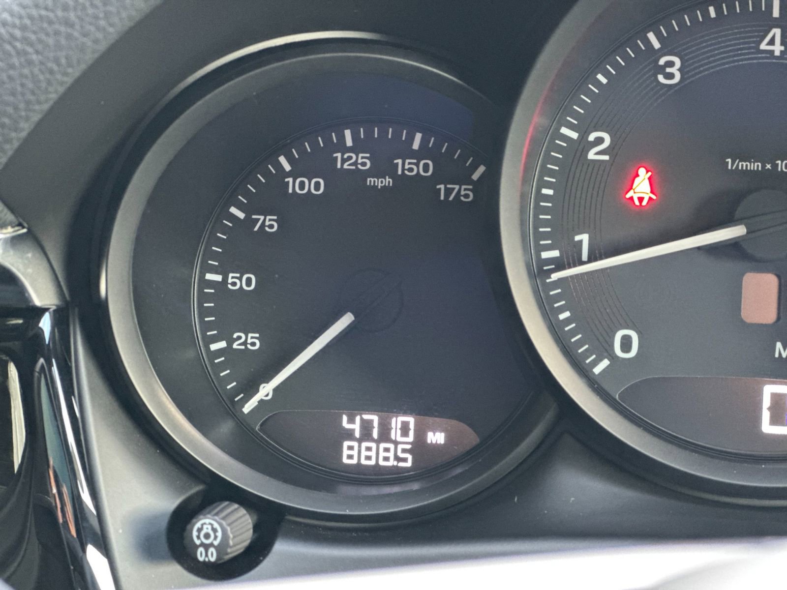 Certified 2025 Porsche Macan image 30