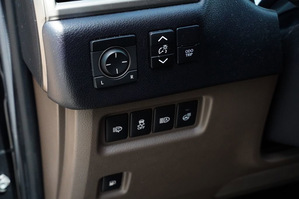 Used 2021 Lexus GX 460 Premium w/ Premium Package image 7