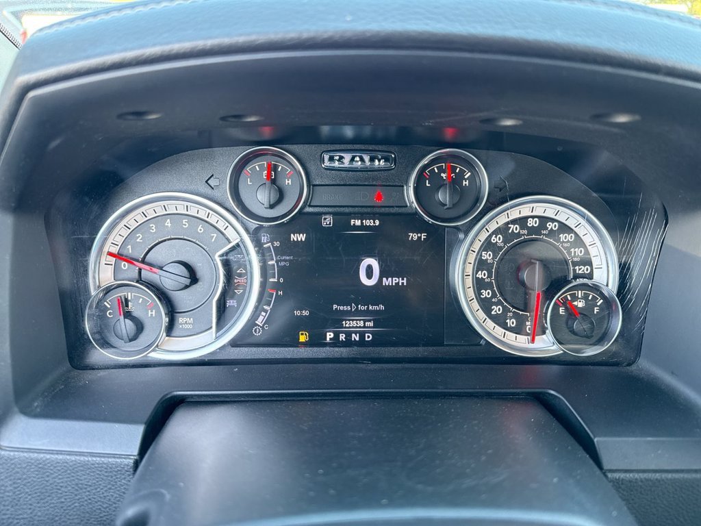 Used 2017 RAM 1500 Laramie w/ Convenience Group AWD/4WD image 15