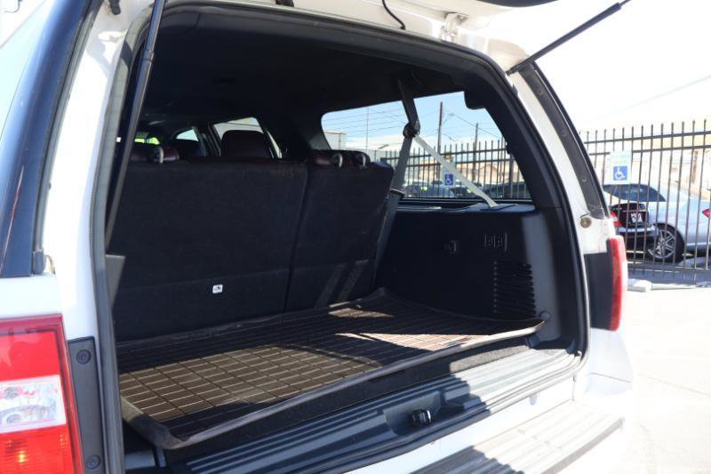 Used 2015 Ford Expedition EL Platinum AWD/4WD image 12