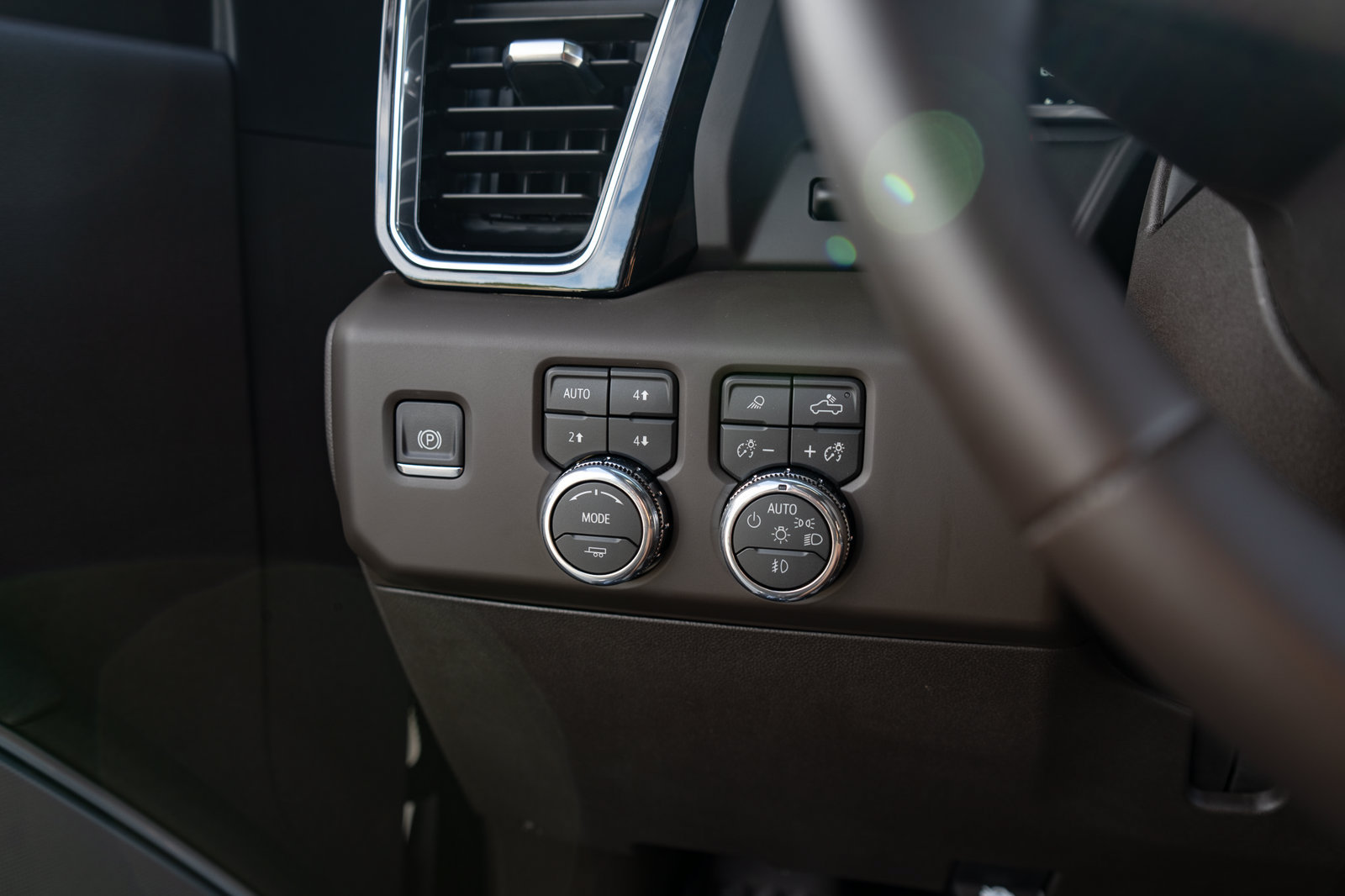 Used 2026 GMC Sierra 3500 Denali w/ Denali Reserve Package AWD/4WD image 53