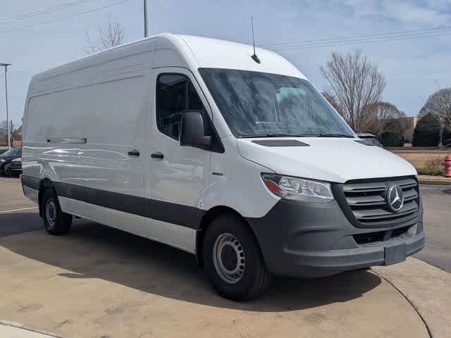Used 2024 Mercedes-Benz eSprinter 170 Cargo image 3