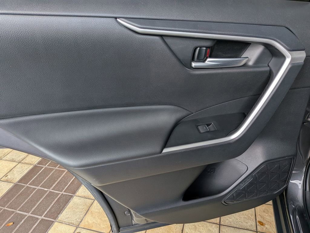 Used 2025 Toyota RAV4 XLE image 23