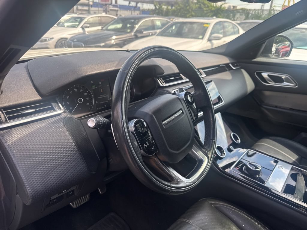 Used 2020 Land Rover Range Rover Velar R-Dynamic S AWD/4WD image 35