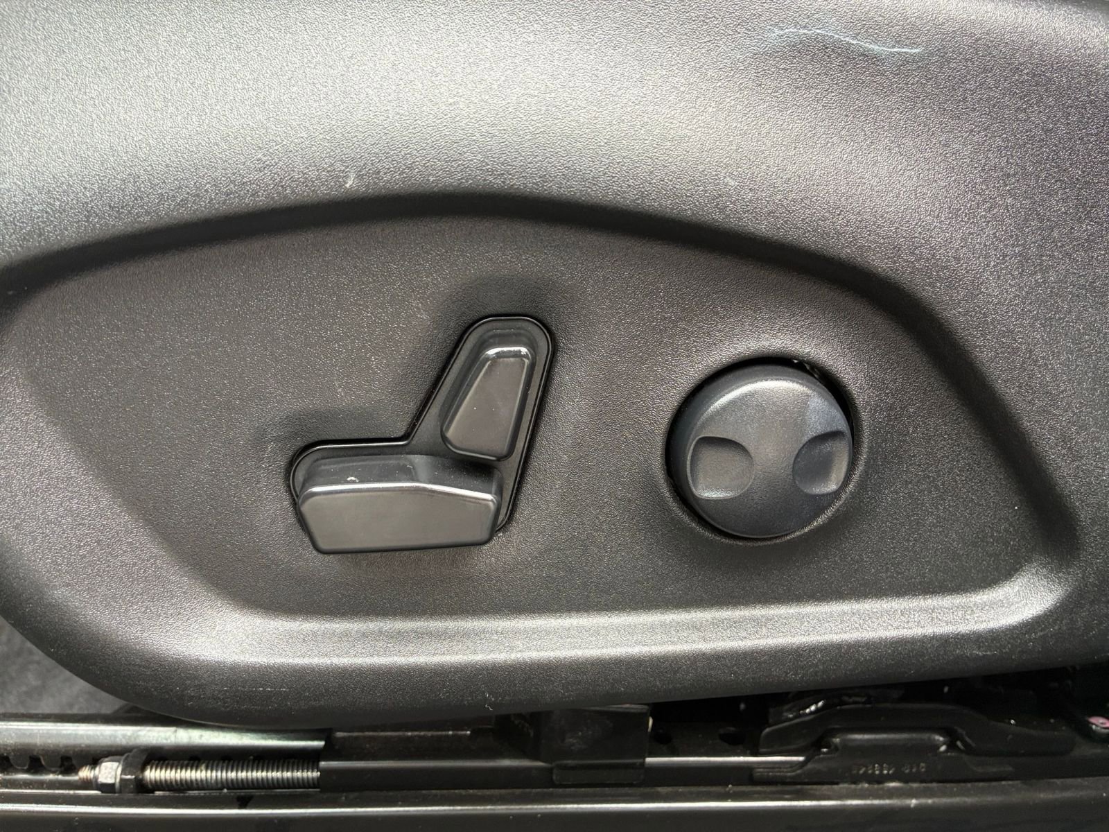 Used 2025 Jeep Compass Limited AWD/4WD image 22