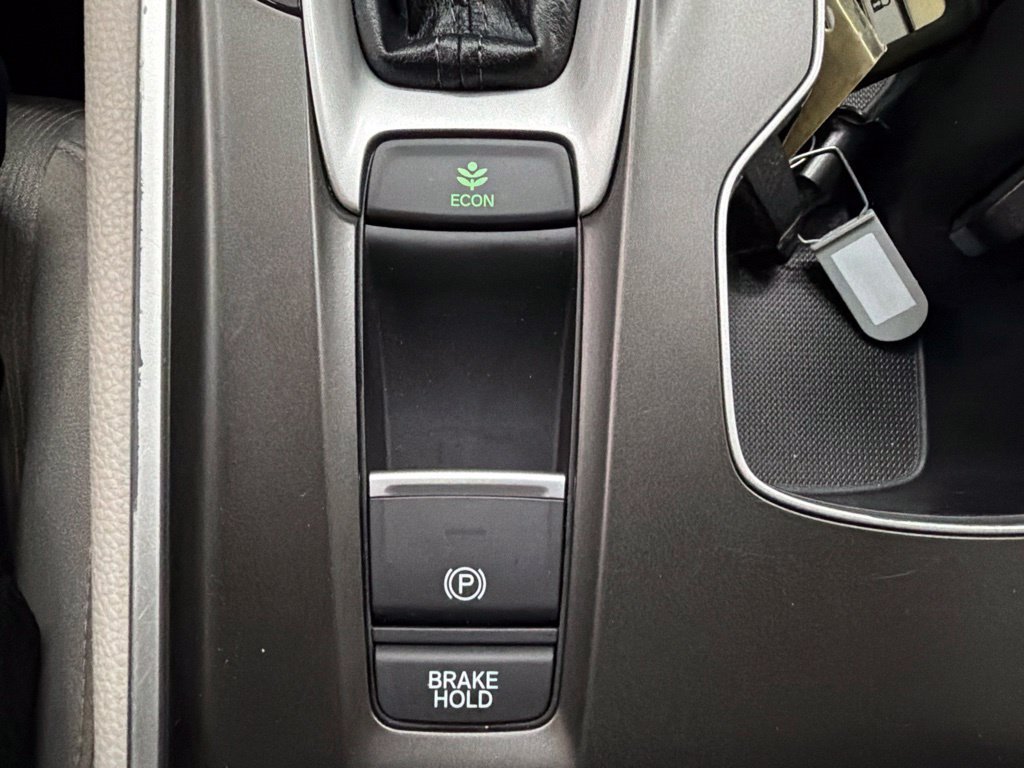 Used 2019 Honda Accord LX image 17