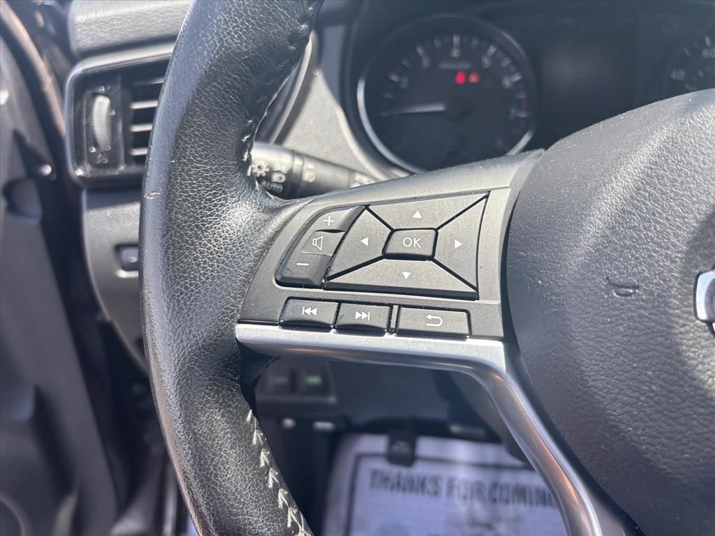 Used 2022 Nissan Rogue Sport SV FWD image 15