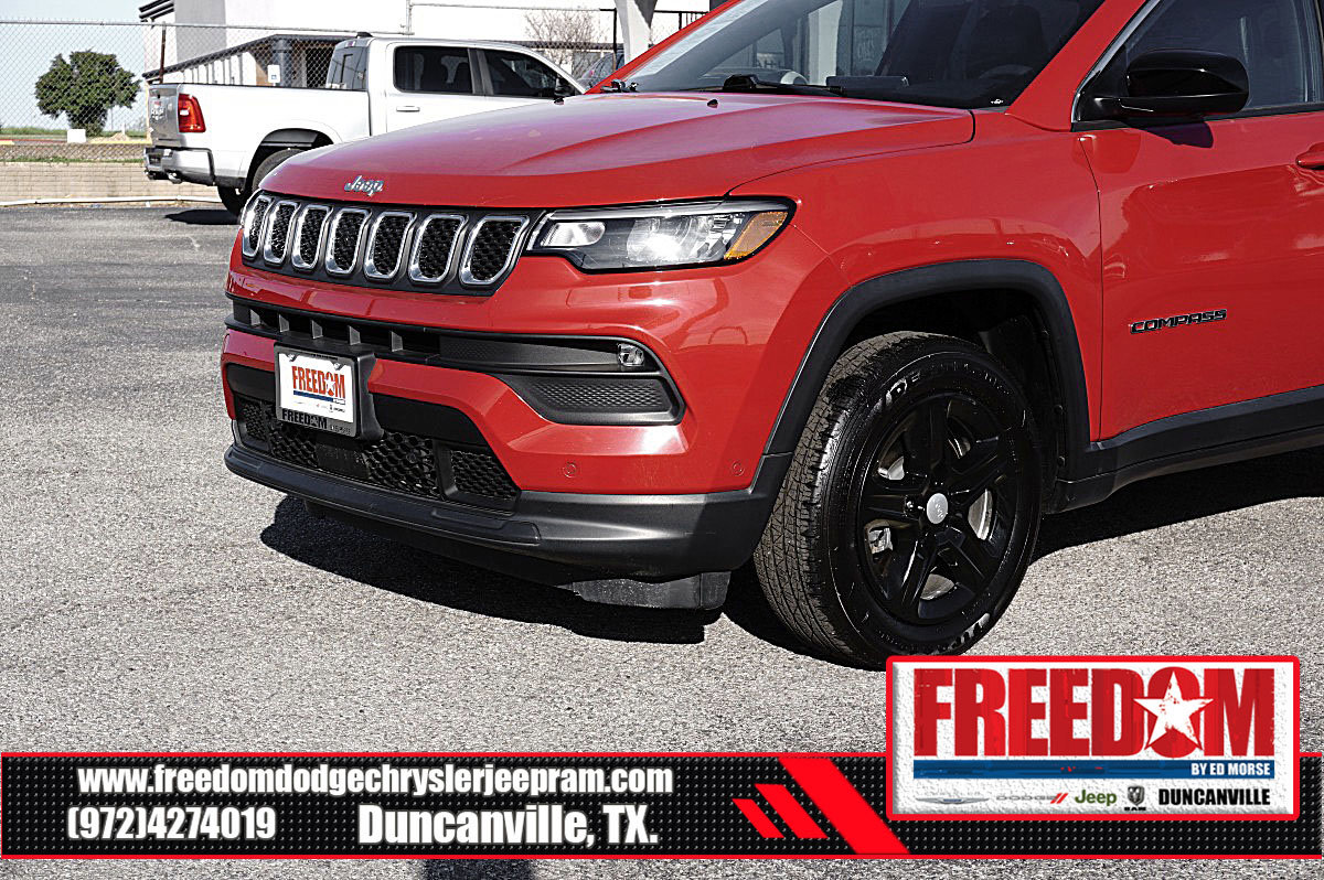 Used 2023 Jeep Compass Latitude w/ Convenience Group image 42