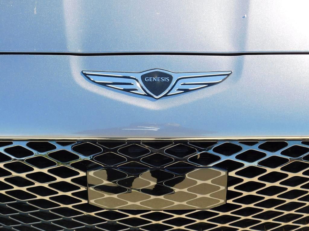 Used 2026 Genesis G70 2.5T image 12