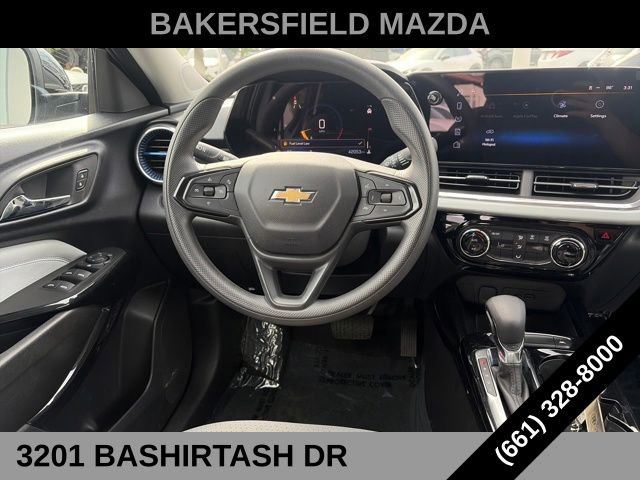 Used 2025 Chevrolet Trax LT FWD image 13