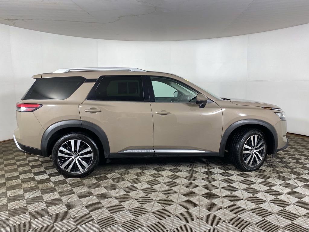 Used 2023 Nissan Pathfinder Platinum image 27