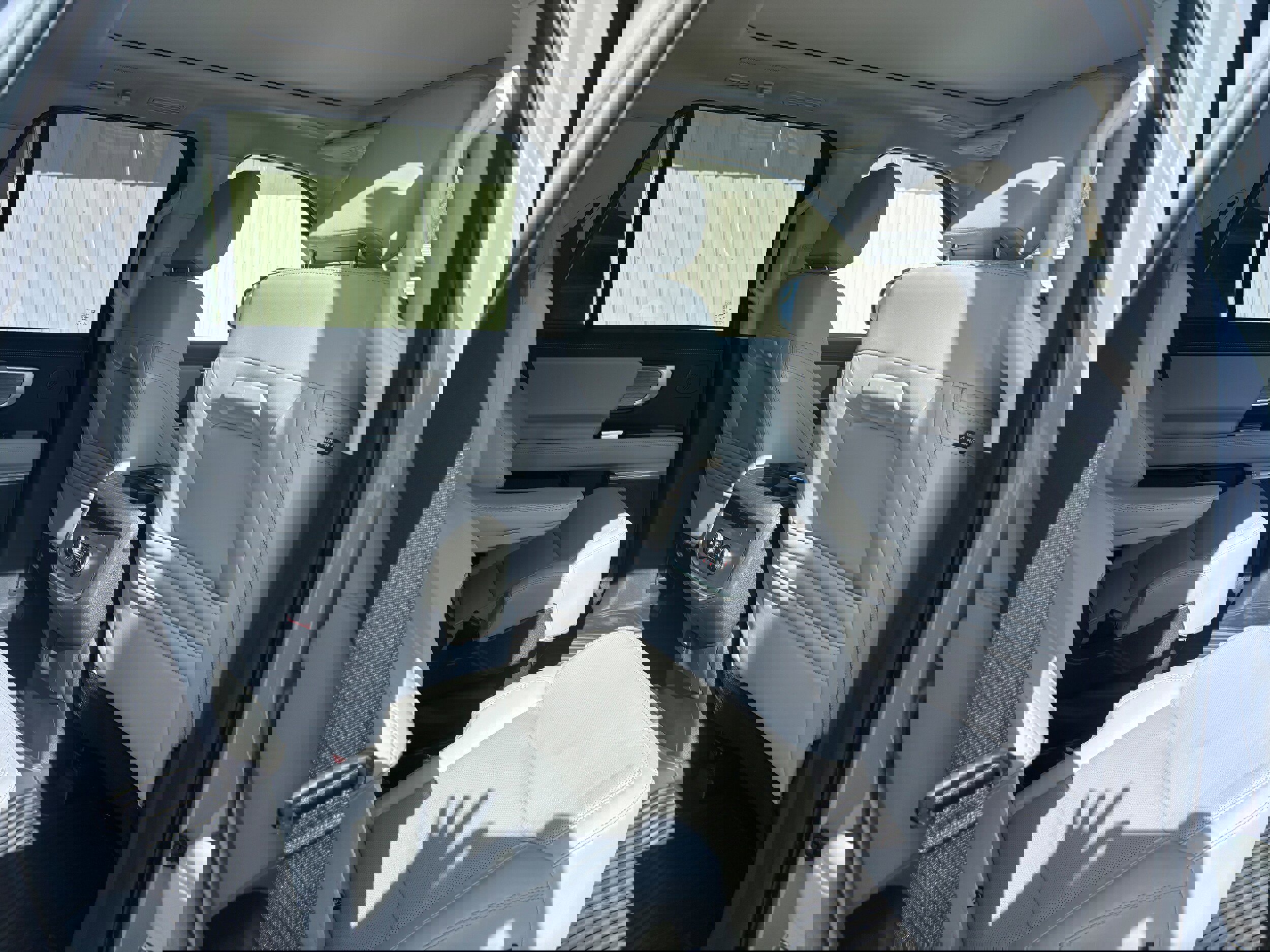 Used 2025 Ford Expedition Platinum w/ Driver's Package image 14