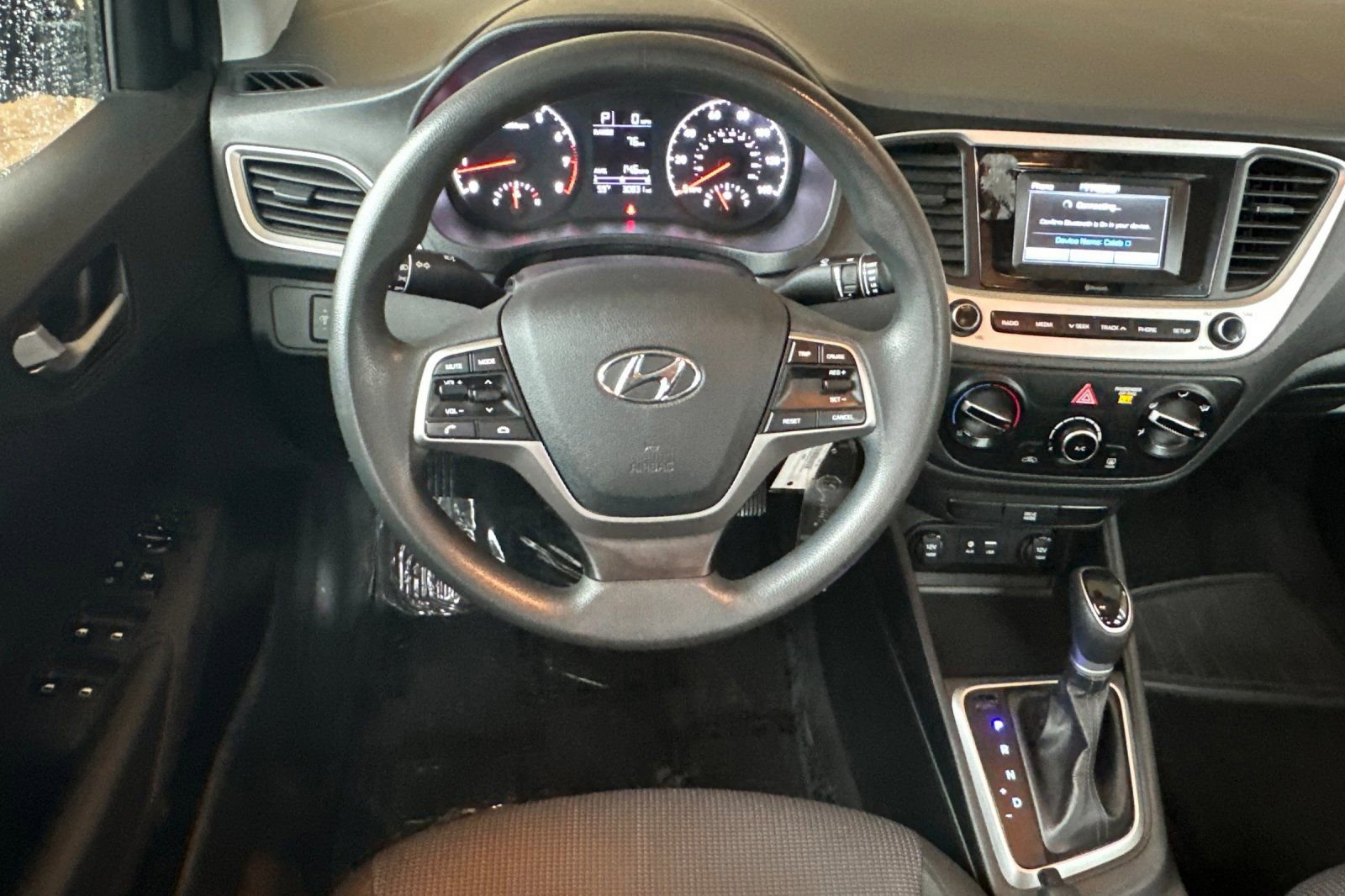 Used 2022 Hyundai Accent SE image 14