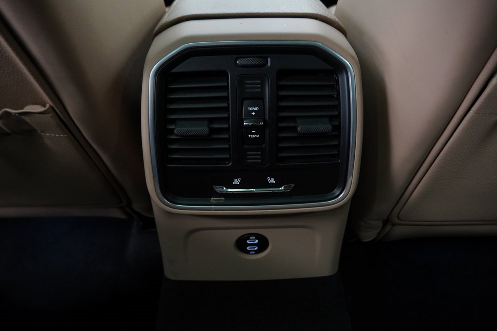 Used 2023 Porsche Macan image 28