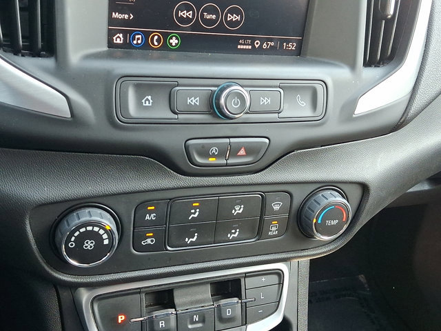 Used 2024 GMC Terrain SLE image 17