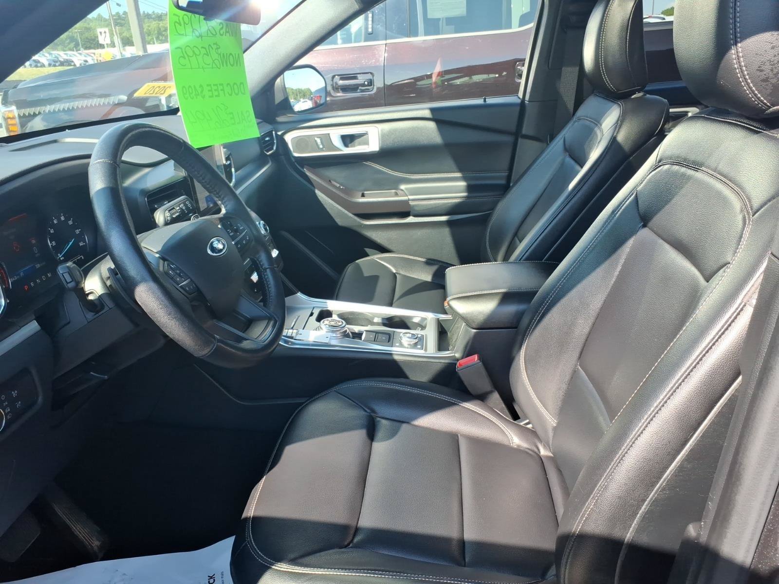 Used 2020 Ford Explorer XLT w/ Equipment Group 202A AWD/4WD image 7