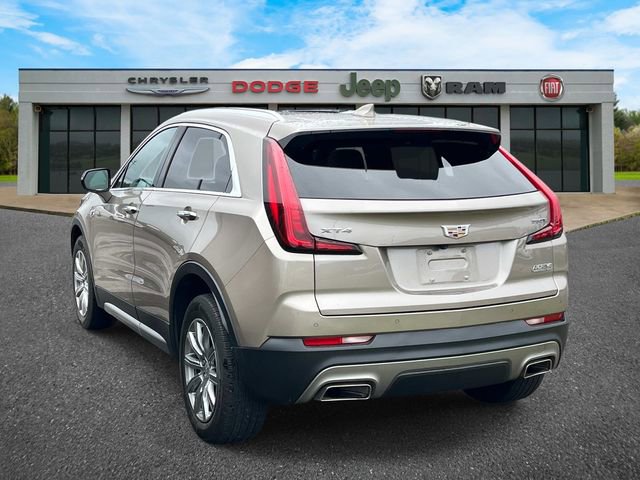 Used 2023 Cadillac XT4 Premium Luxury w/ Technology Package FWD image 5