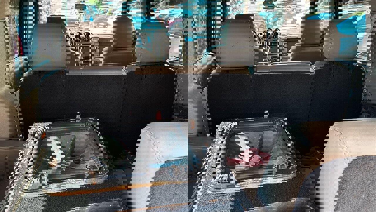 Used 2003 HUMMER H2 w/ Preferred Equipment Group image 8