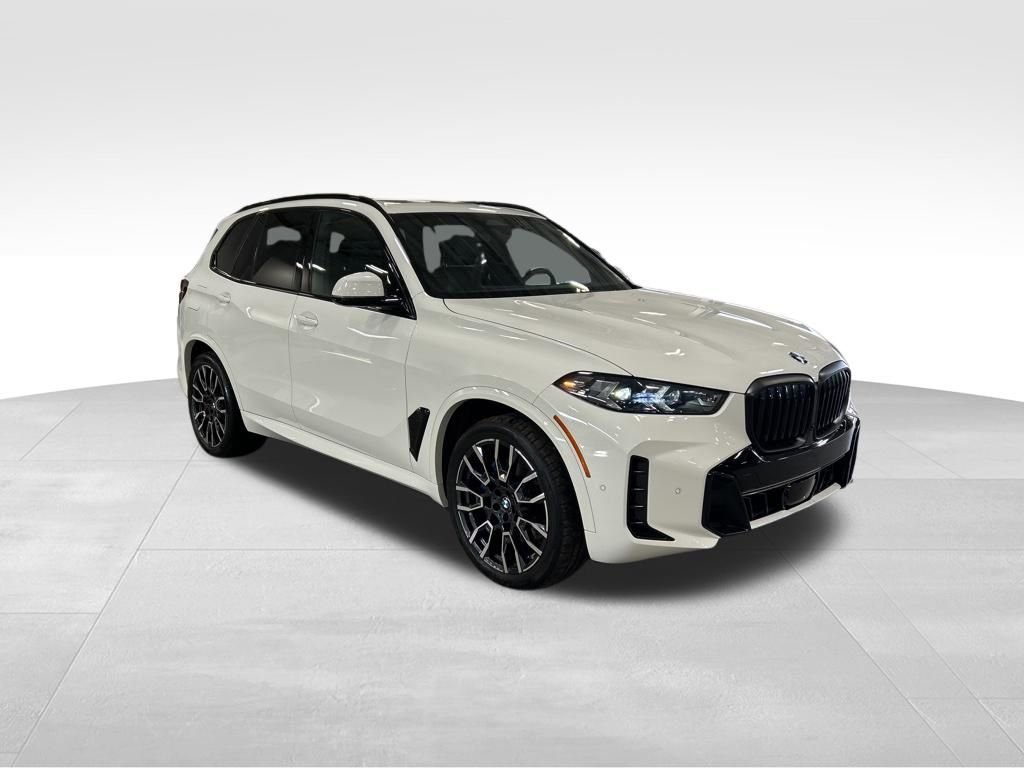 Used 2024 BMW X5 xDrive40i w/ M Sport Package image 4