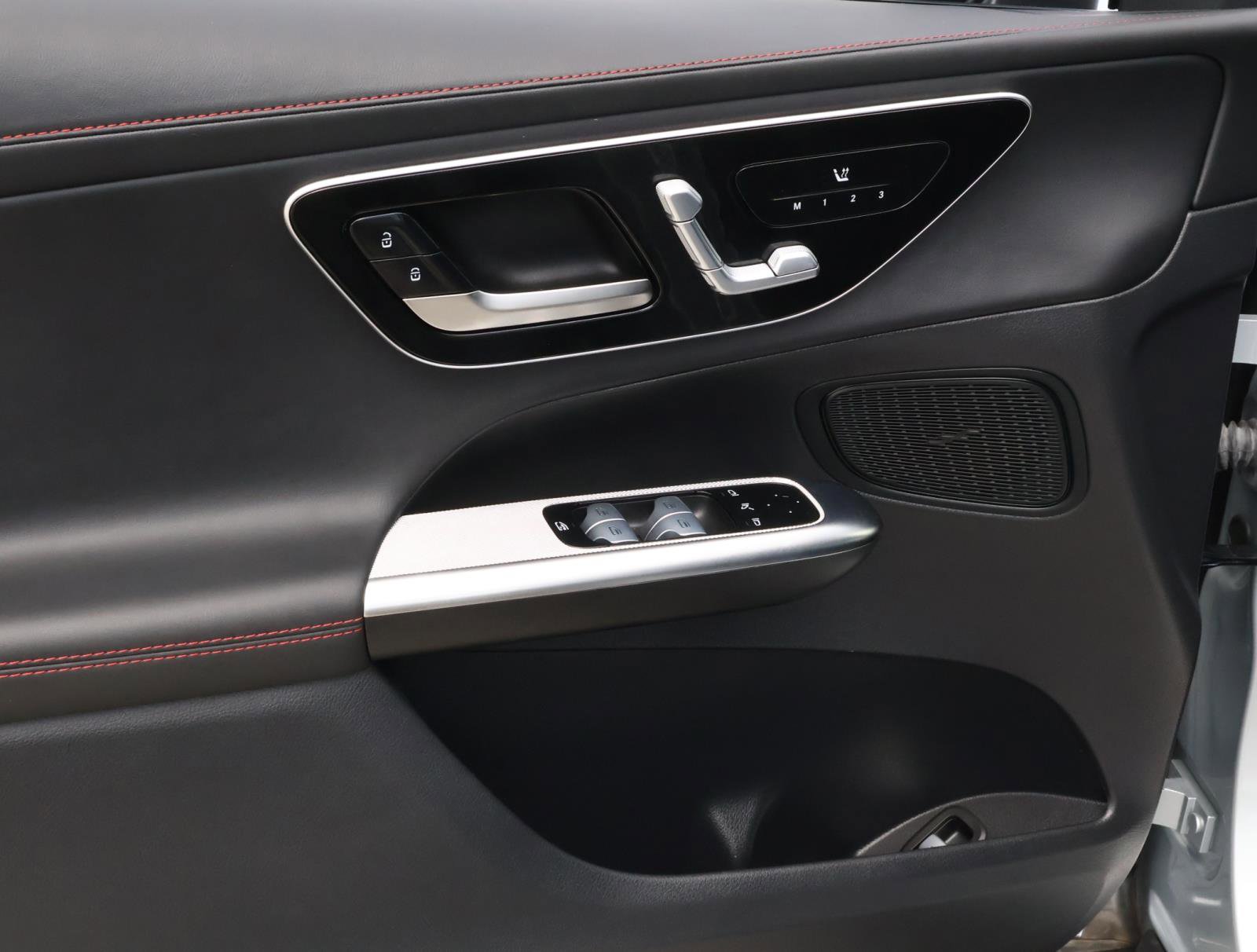 Used 2024 Mercedes-Benz GLC 43 AMG 4MATIC image 17