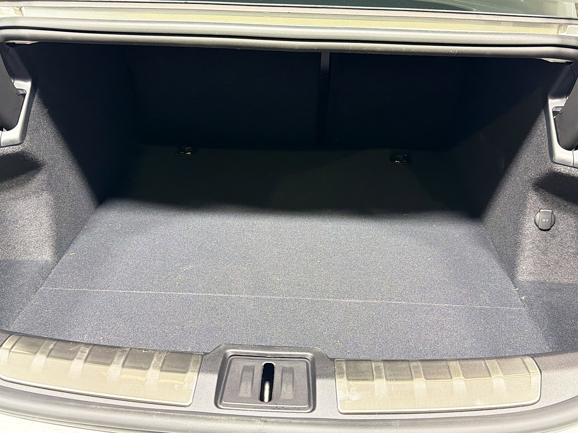 Certified 2025 Porsche Taycan image 13