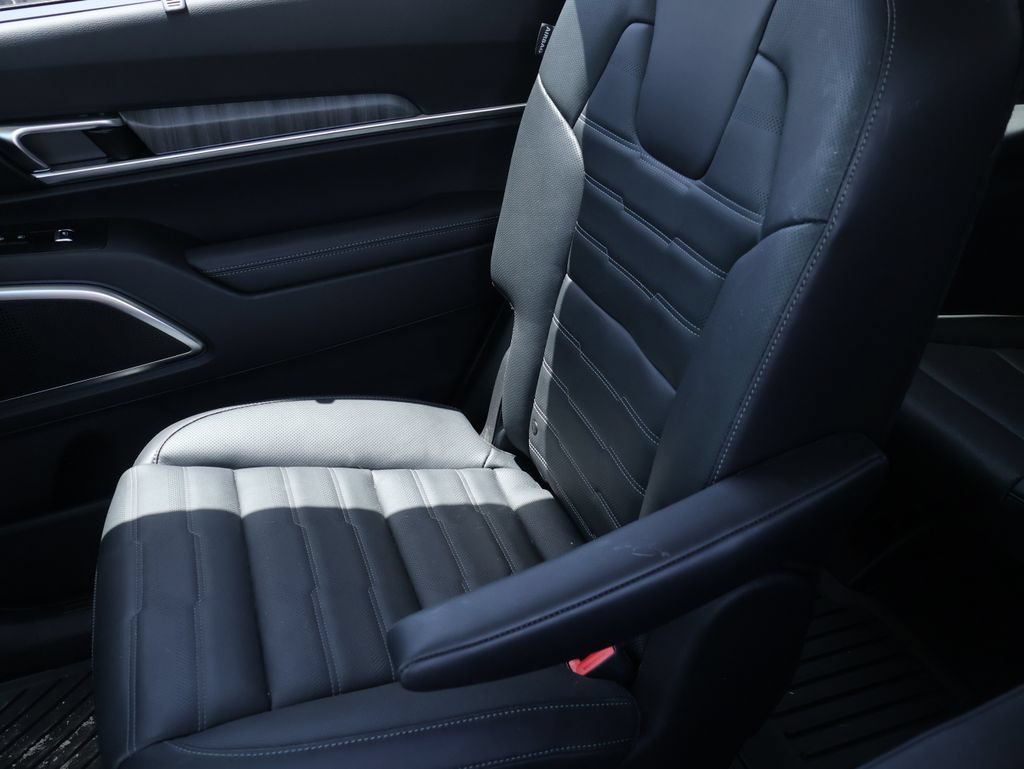 Used 2025 Kia Telluride SX Prestige AWD/4WD image 13